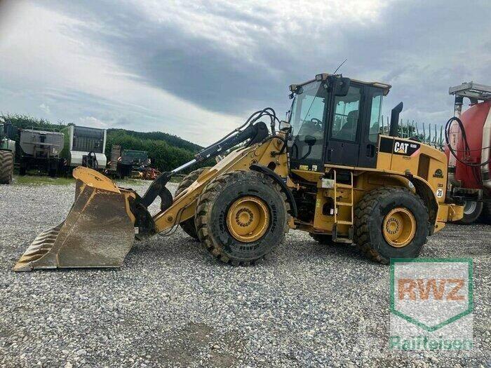 CAT 930H Фронтальные погрузчики