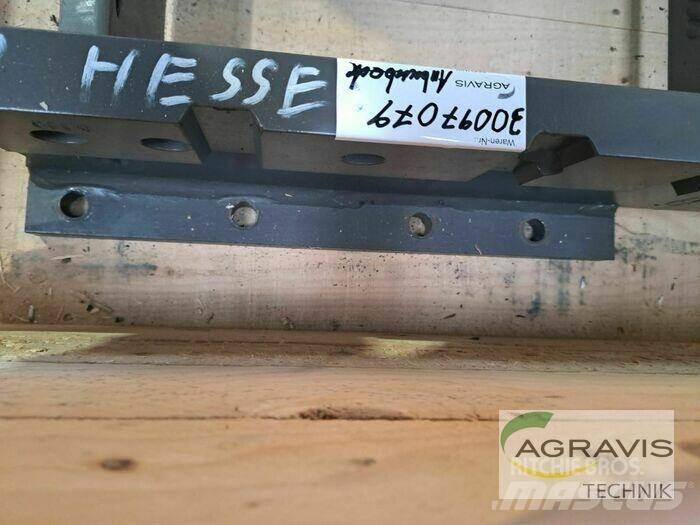 CLAAS ANHÄNGEBOCK Оборудование для животноводческих ферм