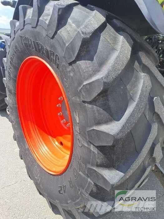 CLAAS AXION 870 Трактора