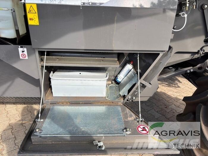 CLAAS TRION 650 Зерноуборочные комбайны