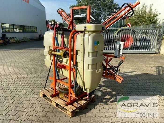Douven 600 L Прицепные опрыскиватели