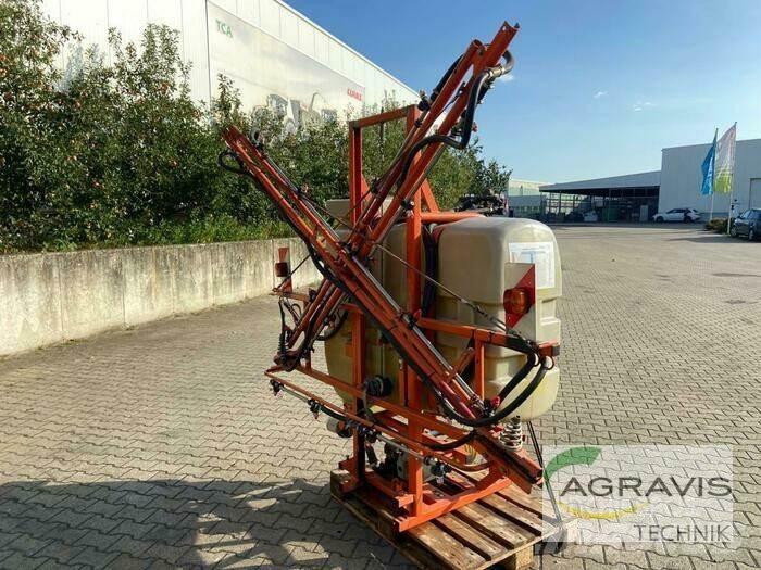 Douven 600 L Прицепные опрыскиватели