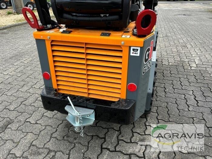 GiANT G1200 Фронтальные погрузчики