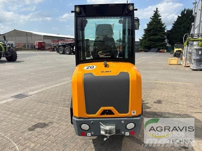 GiANT G2700 E Фронтальные погрузчики