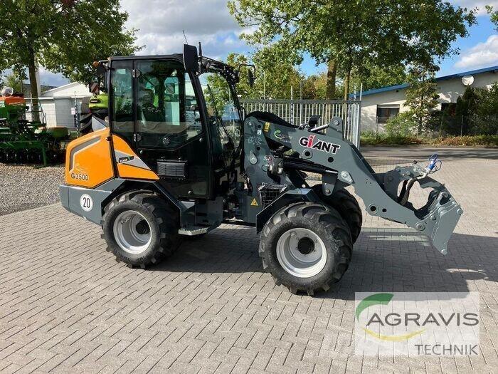 GiANT G3500 Фронтальные погрузчики