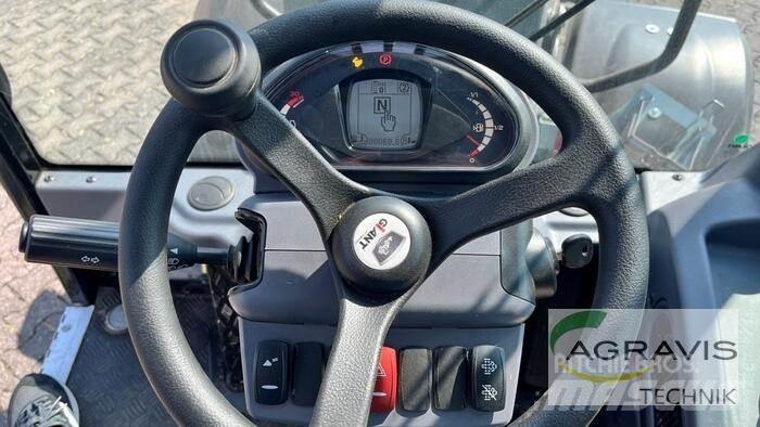 GiANT G5000 Фронтальные погрузчики