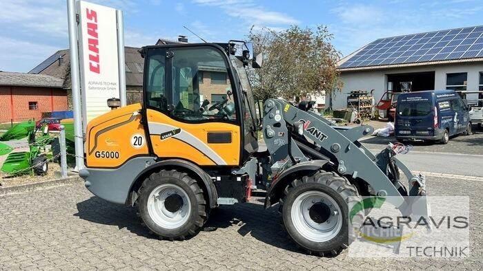 GiANT G5000 Фронтальные погрузчики