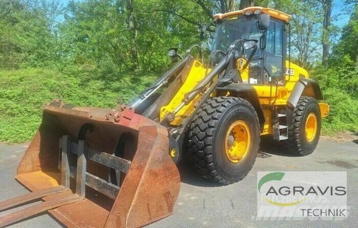 JCB 437 HT Фронтальные погрузчики