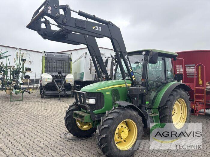 John Deere 5620 Трактора