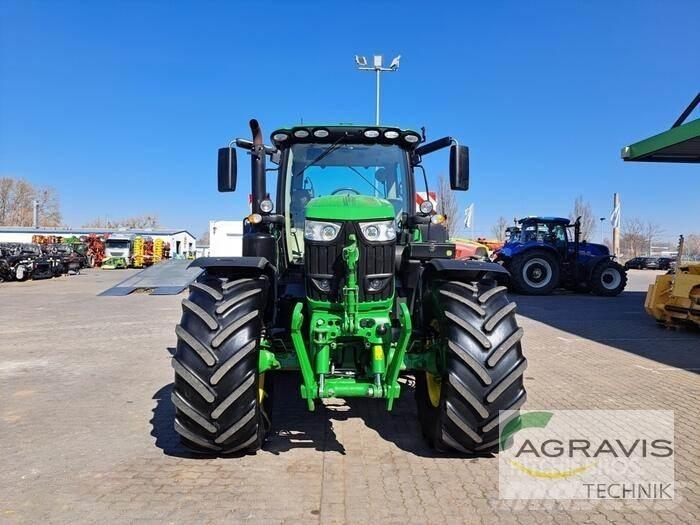 John Deere 6215 R Трактора