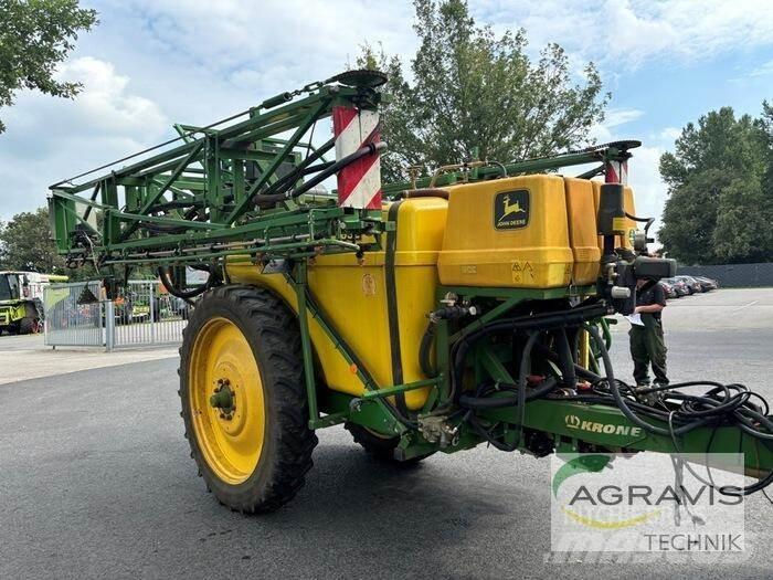 John Deere 632 Прицепные опрыскиватели