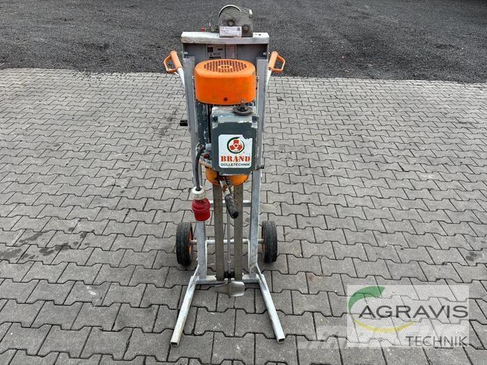  KBM GÜLLERÜHRWERK Оборудование для животноводческих ферм