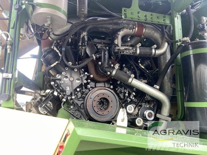 Krone BIG X 700 Самоходные кормоуборочные комбайны