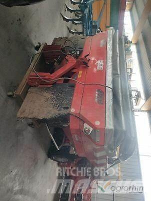 Kuhn Axis 20.1W Разбрасыватели минеральных удобрений