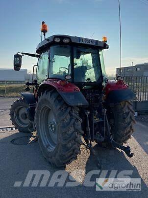 Massey Ferguson 5713S Трактора