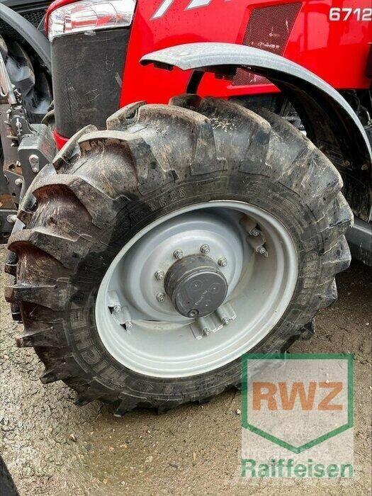 Massey Ferguson 6712 Трактора