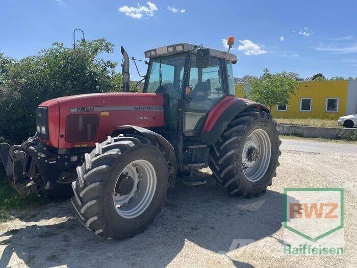 Massey Ferguson 8250-4 Трактора