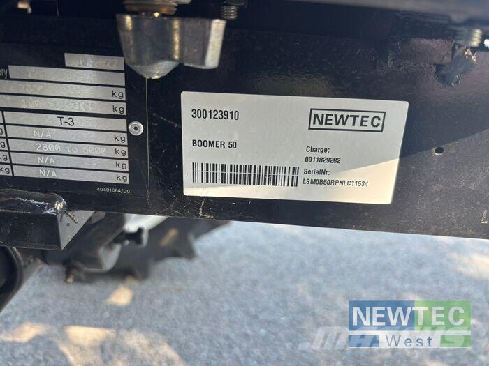 New Holland BOOMER 50 Трактора