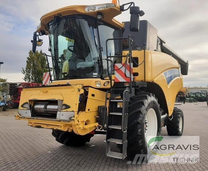 New Holland CR 960 Зерноуборочные комбайны
