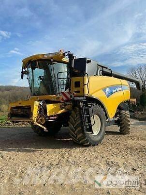 New Holland CX 8090 Зерноуборочные комбайны