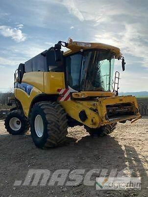 New Holland CX 8090 Зерноуборочные комбайны