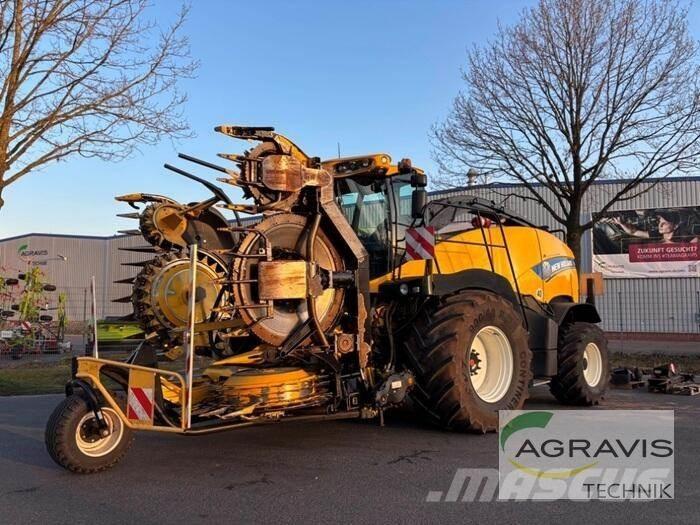 New Holland FR 700 Самоходные кормоуборочные комбайны