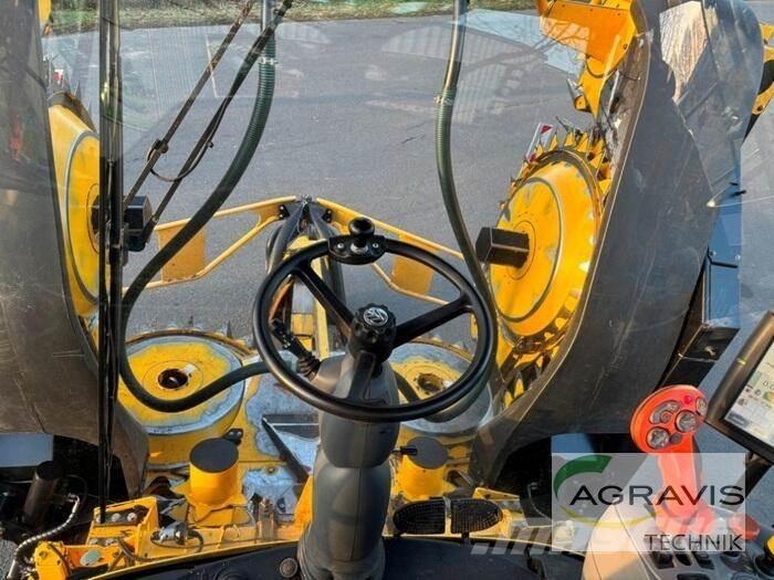 New Holland FR 700 Самоходные кормоуборочные комбайны