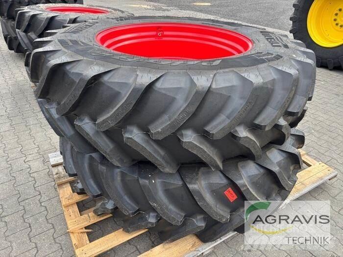 Pirelli KR 520/85R42 Шины и колёса