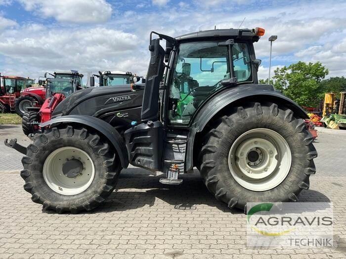 Valtra T 214 D 1B8 Трактора