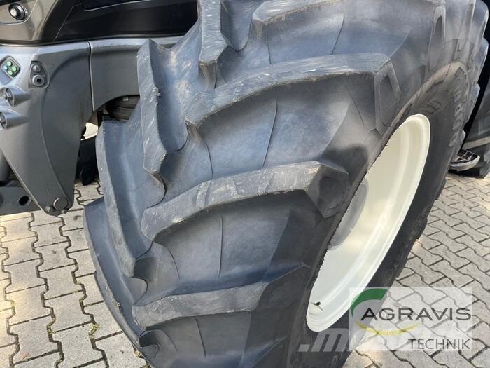 Valtra T 235 D 2A1 Трактора