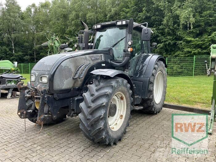 Valtra T202D Трактора