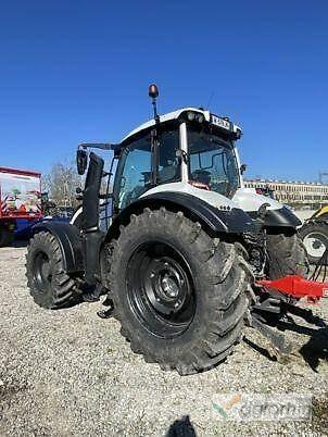 Valtra T215A Трактора