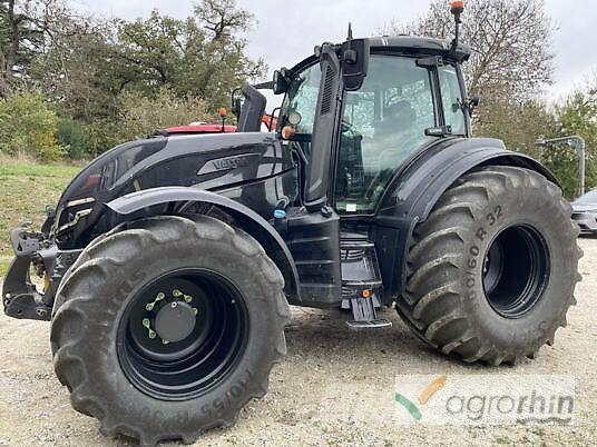Valtra T215D Трактора