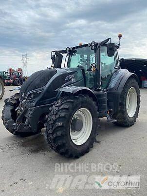 Valtra T234 VERSU Трактора