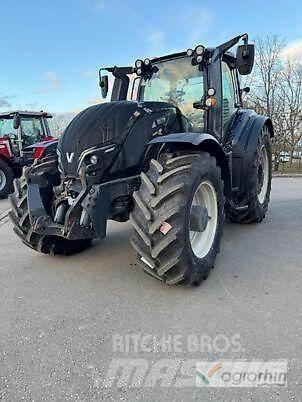 Valtra T254V Трактора