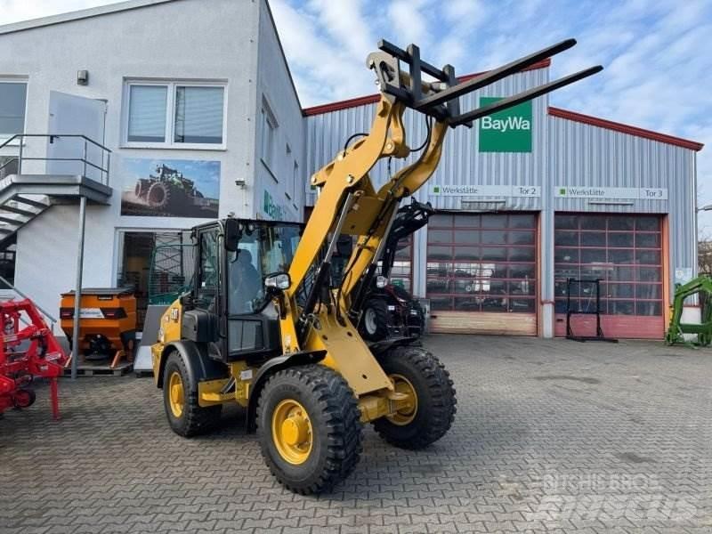 CAT 906-14 Фронтальные погрузчики
