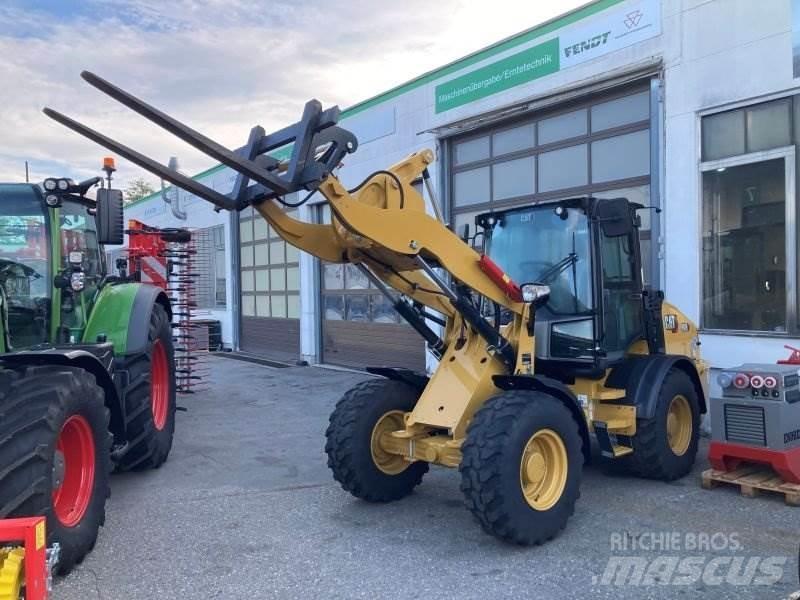 CAT 908 Фронтальные погрузчики