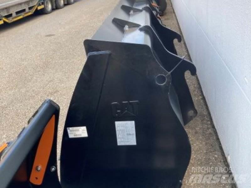 CAT 908 Фронтальные погрузчики