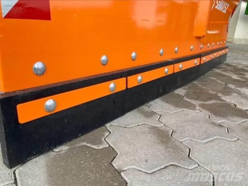  CITY 220 Снежные отвалы и плуги