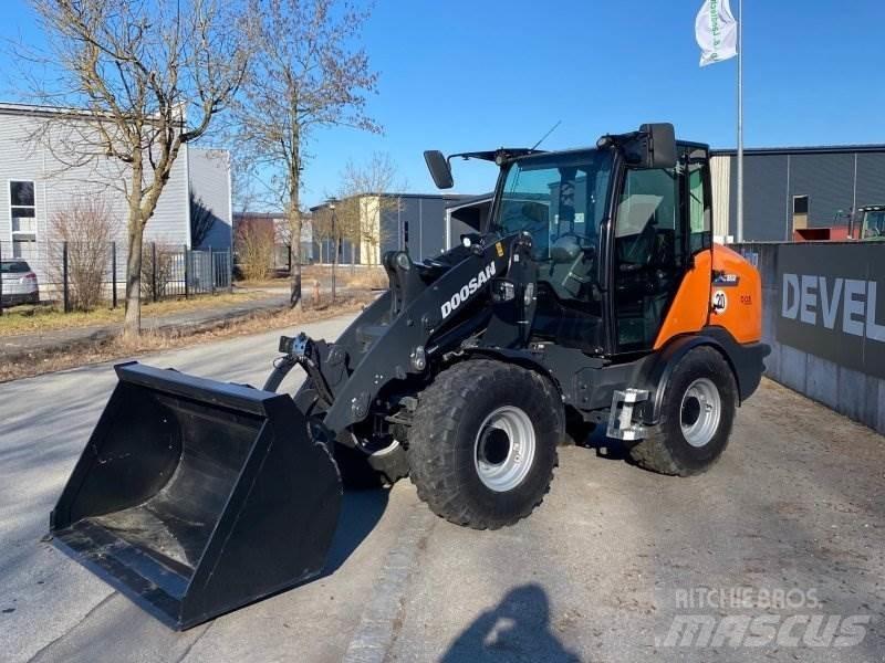 Doosan DL 80-7 Фронтальные погрузчики