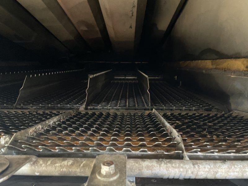 Fendt 5255 L Зерноуборочные комбайны