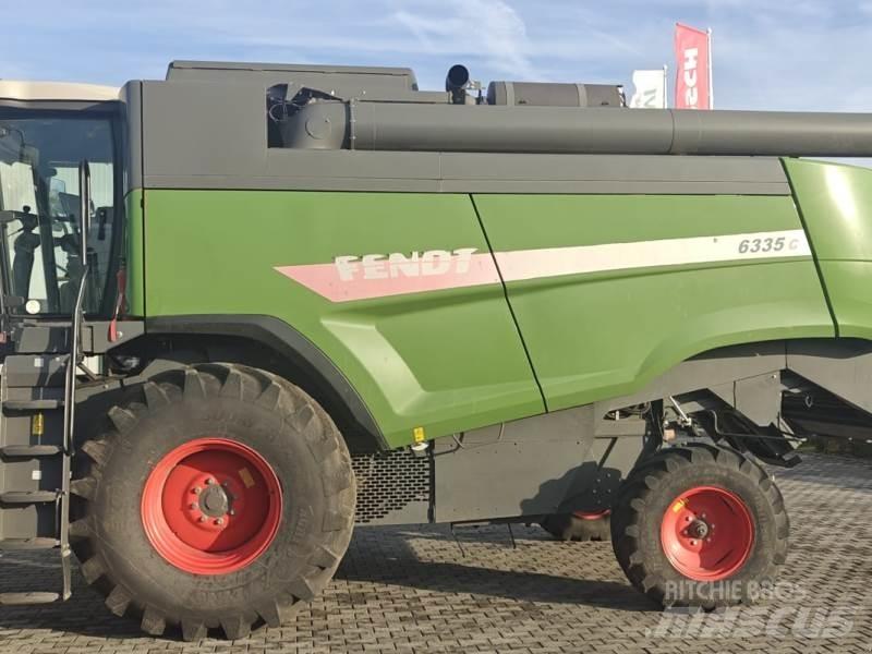Fendt 6335 C Зерноуборочные комбайны
