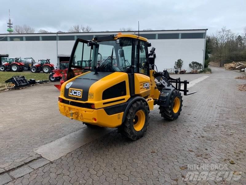JCB 407 Agri Фронтальные погрузчики
