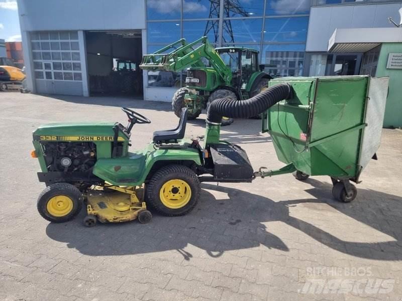 John Deere 332 Коммунальные тракторы