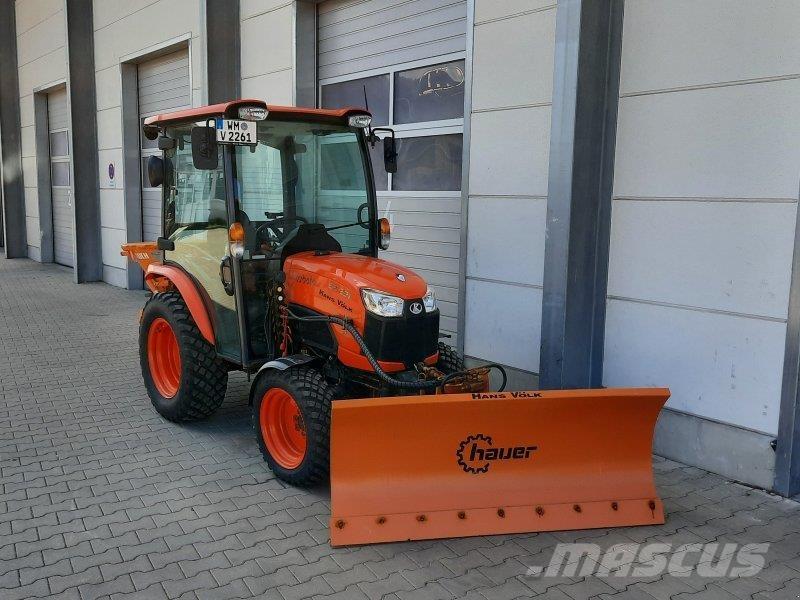 Kubota B2231 Коммунальные тракторы