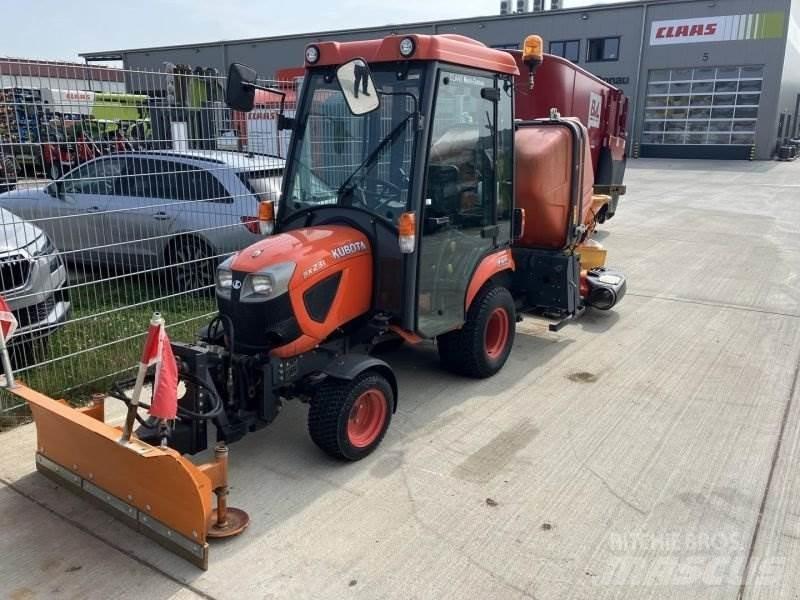 Kubota BX231 Коммунальные тракторы