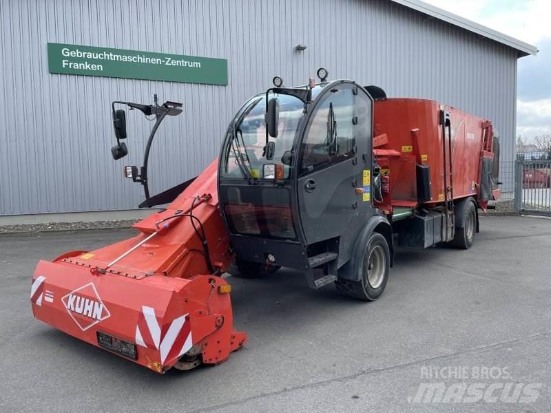 Kuhn SPW 19 Кормораздатчики