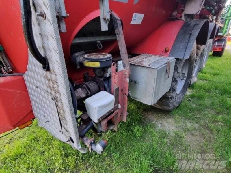 ST 21 PROFI Насосы и смесители удобрений