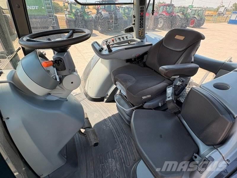Valtra S274 Трактора