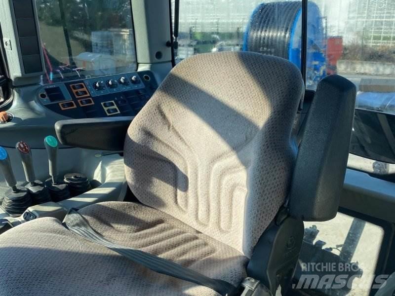 Valtra T153 H Трактора